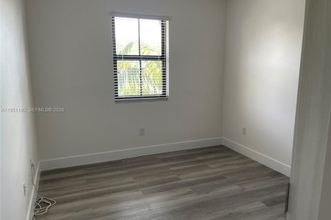 Adosado en alquiler en Doral, Florida, 3 dormitorios, 163.23 m2 № 2006448 - foto 17