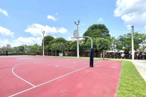 Adosado en alquiler en Doral, Florida, 3 dormitorios, 163.23 m2 № 2006448 - foto 8