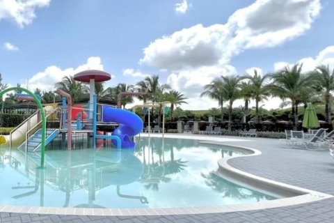 Adosado en alquiler en Doral, Florida, 3 dormitorios, 163.23 m2 № 2006448 - foto 10