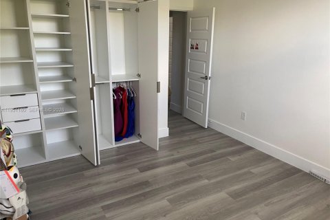 Adosado en alquiler en Doral, Florida, 3 dormitorios, 163.23 m2 № 2006448 - foto 18