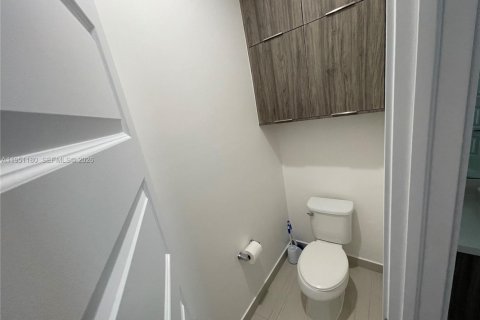 Adosado en alquiler en Doral, Florida, 3 dormitorios, 163.23 m2 № 2006448 - foto 23