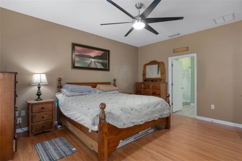House in Weeki Wachee, Florida 5 bedrooms, 288.65 sq.m. № 1793003 - photo 18