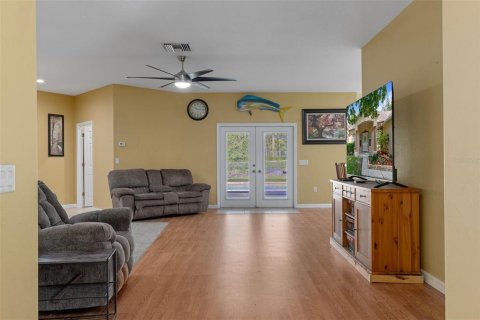 House in Weeki Wachee, Florida 5 bedrooms, 288.65 sq.m. № 1793003 - photo 4