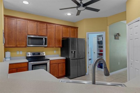 House in Weeki Wachee, Florida 5 bedrooms, 288.65 sq.m. № 1793003 - photo 14