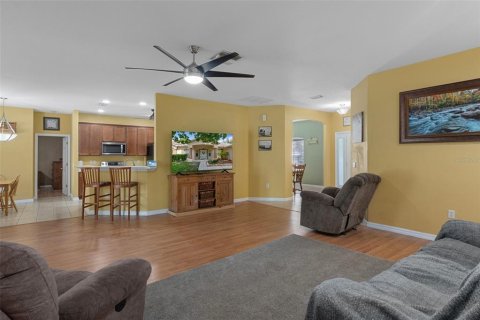 House in Weeki Wachee, Florida 5 bedrooms, 288.65 sq.m. № 1793003 - photo 7