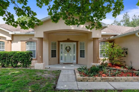 House in Weeki Wachee, Florida 5 bedrooms, 288.65 sq.m. № 1793003 - photo 2