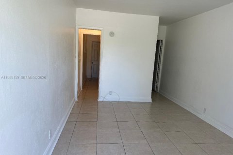 Appartement à louer à Miami, Floride: 37.16 m2 № 2051455 - photo 2