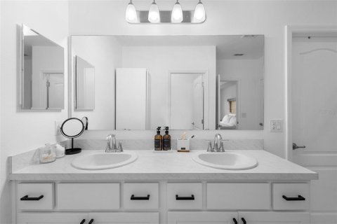 Casa en venta en Mascotte, Florida, 3 dormitorios, 170.01 m2 № 1745044 - foto 25