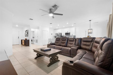 Casa en venta en Mascotte, Florida, 3 dormitorios, 170.01 m2 № 1745044 - foto 17