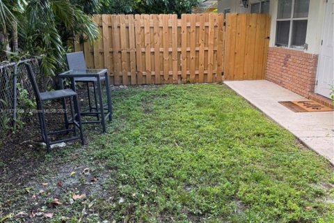 Casa en alquiler en Oakland Park, Florida, 1 dormitorio, 65.03 m2 № 1947130 - foto 10