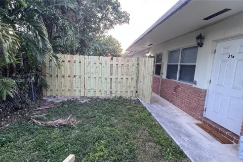 Casa en alquiler en Oakland Park, Florida, 1 dormitorio, 65.03 m2 № 1947130 - foto 2