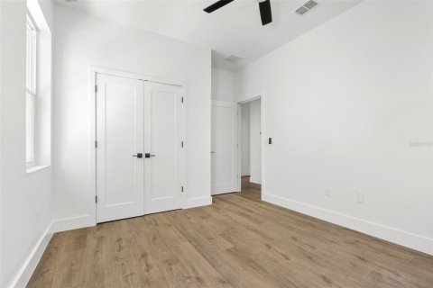 House in Tampa, Florida 3 bedrooms, 164.53 sq.m. № 2117351 - photo 16