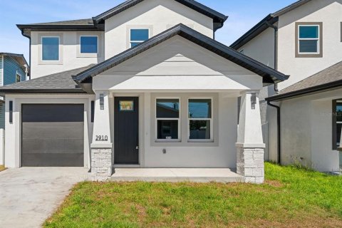 Casa en Tampa, Florida 3 dormitorios, 164.53 m2 № 2117351