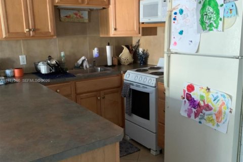 Купить кондоминиум в Холливуд, Флорида 1 спальня, 50.17м2, № 2046436 - фото 11