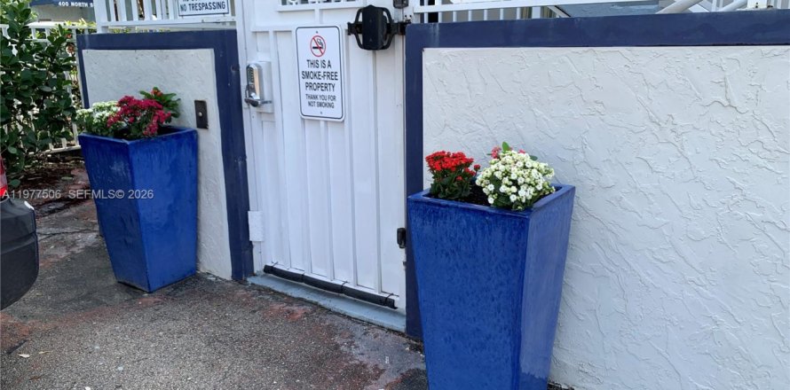 Кондоминиум с 1 спальней в Холливуд, Флорида № 2046436