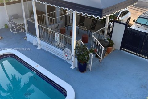 Купить кондоминиум в Холливуд, Флорида 1 спальня, 50.17м2, № 2046436 - фото 4