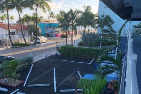 Купить кондоминиум в Холливуд, Флорида 1 спальня, 50.17м2, № 2046436 - фото 7