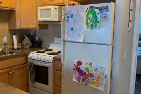 Купить кондоминиум в Холливуд, Флорида 1 спальня, 50.17м2, № 2046436 - фото 18