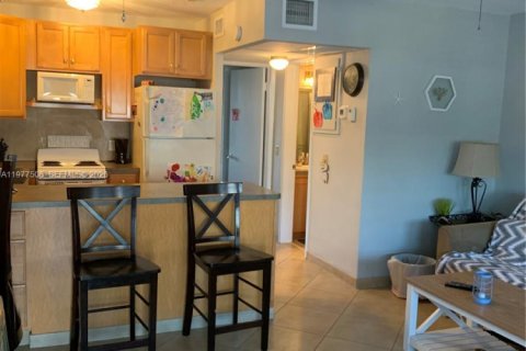 Купить кондоминиум в Холливуд, Флорида 1 спальня, 50.17м2, № 2046436 - фото 22