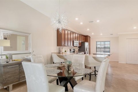 Condo in Bradenton, Florida, 2 bedrooms in LAKEWOOD NATIONAL  № 1428920 - photo 17