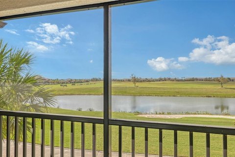 Condo in Bradenton, Florida, 2 bedrooms in LAKEWOOD NATIONAL  № 1428920 - photo 12