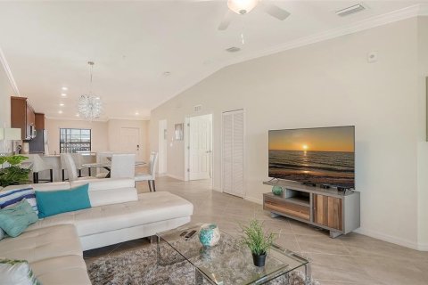 Condo in Bradenton, Florida, 2 bedrooms in LAKEWOOD NATIONAL  № 1428920 - photo 16