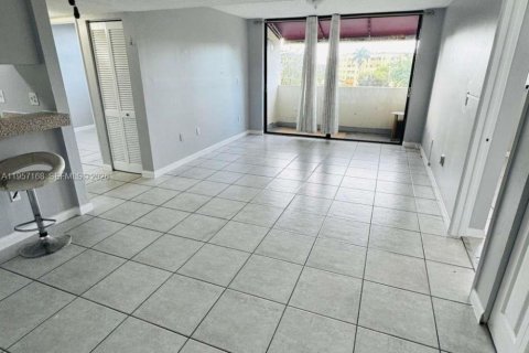 Apartamento en Miami, Florida 2 dormitorios, 76.83 m2 № 2011215