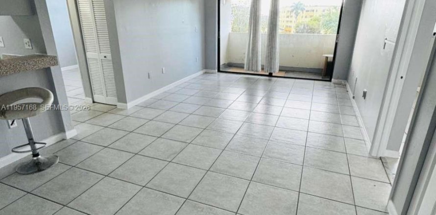 Apartamento en Miami, Florida 2 dormitorios, 76.83 m2 № 2011215