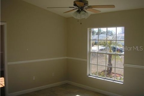 Casa en alquiler en Poinciana, Florida, 3 dormitorios, 137.03 m2 № 1778601 - foto 3