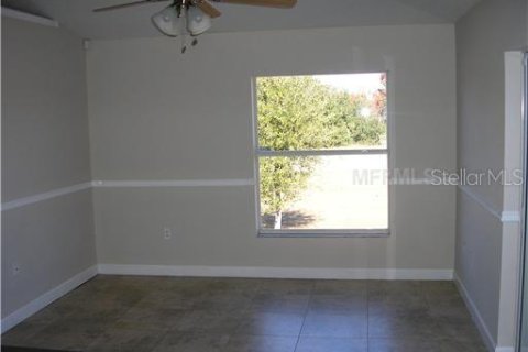 Casa en alquiler en Poinciana, Florida, 3 dormitorios, 137.03 m2 № 1778601 - foto 4