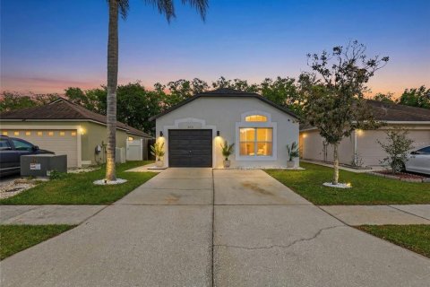 Villa ou maison à Wesley Chapel, Floride 3 chambres, 114.55 m2 № 2348016