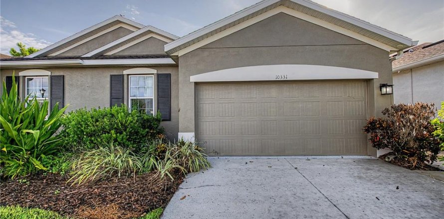 Casa en Land O' Lakes, Florida 3 dormitorios, 143.81 m2 № 2215889