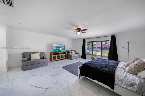 House in Fort Lauderdale, Florida 4 bedrooms, 278.34 sq.m. № 1806110 - photo 25