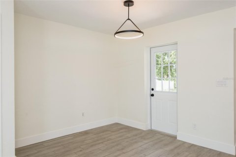 House in Seffner, Florida 4 bedrooms, 140.84 sq.m. № 1791208 - photo 3