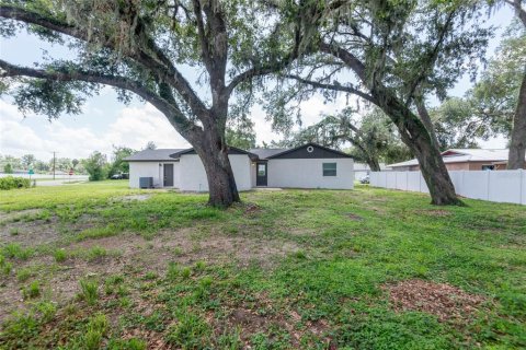 House in Seffner, Florida 4 bedrooms, 140.84 sq.m. № 1791208 - photo 21