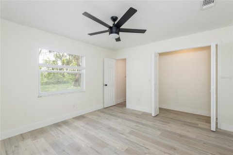 House in Seffner, Florida 4 bedrooms, 140.84 sq.m. № 1791208 - photo 11