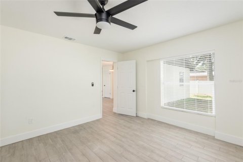 House in Seffner, Florida 4 bedrooms, 140.84 sq.m. № 1791208 - photo 8