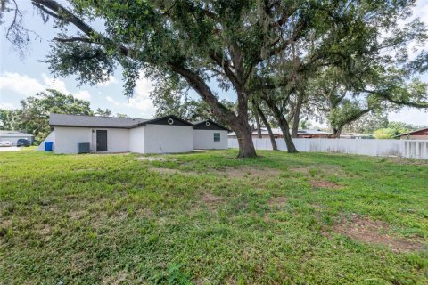 House in Seffner, Florida 4 bedrooms, 140.84 sq.m. № 1791208 - photo 22