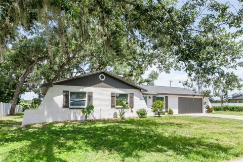 House in Seffner, Florida 4 bedrooms, 140.84 sq.m. № 1791208 - photo 27