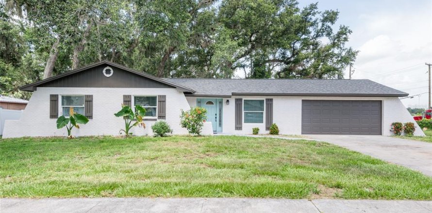 House in Seffner, Florida 4 bedrooms, 140.84 sq.m. № 1791208