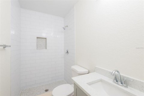 House in Seffner, Florida 4 bedrooms, 140.84 sq.m. № 1791208 - photo 13