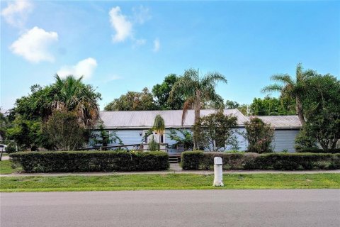 Villa ou maison à Tampa, Floride 3 chambres, 185.9 m2 № 2375553