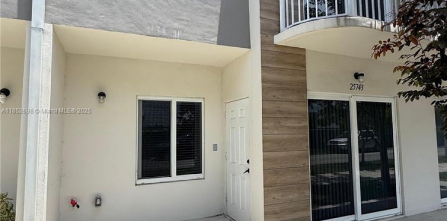 Touwnhouse à Homestead, Floride 4 chambres, 129.88 m2 № 1871327
