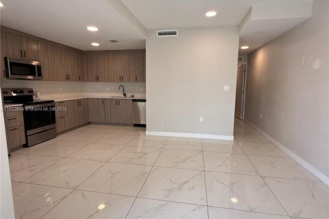 Touwnhouse à louer à Homestead, Floride: 4 chambres, 129.88 m2 № 1871327 - photo 3