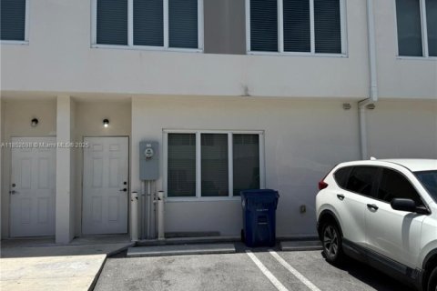 Touwnhouse à louer à Homestead, Floride: 4 chambres, 129.88 m2 № 1871327 - photo 5