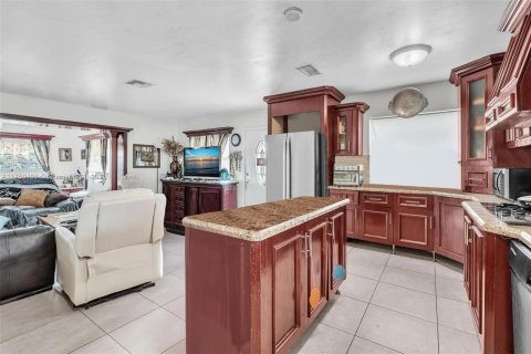 House in Miami, Florida 3 bedrooms, 118.54 sq.m. № 1979074 - photo 26