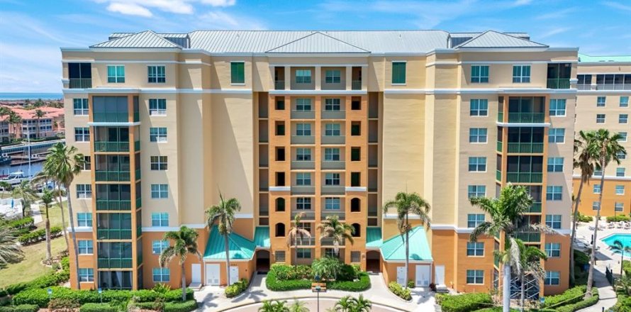 Condo in Punta Gorda, Florida, 2 bedrooms  № 1680858