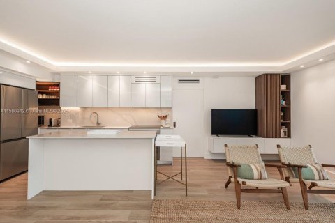 Купить кондоминиум в Майами-Бич, Флорида 2 спальни, 89.19м2, № 2014747 - фото 8