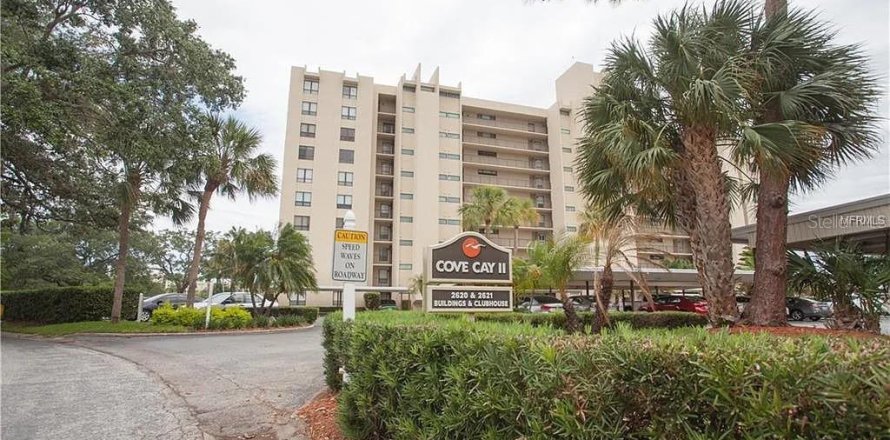 Condominio en Clearwater, Florida, 1 dormitorio № 2211366