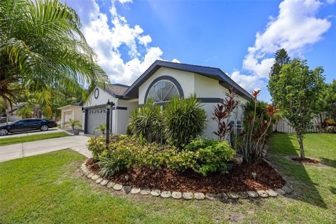 Casa en venta en Orlando, Florida, 3 dormitorios, 133.97 m2 № 1786346 - foto 2